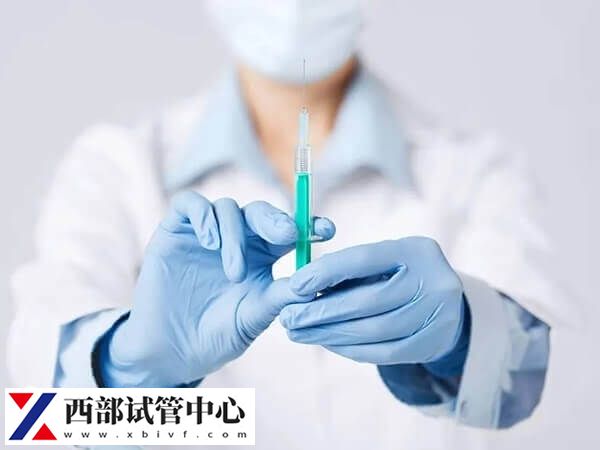 接種疫苗后應(yīng)在醫(yī)院或接種中心停留30分鐘